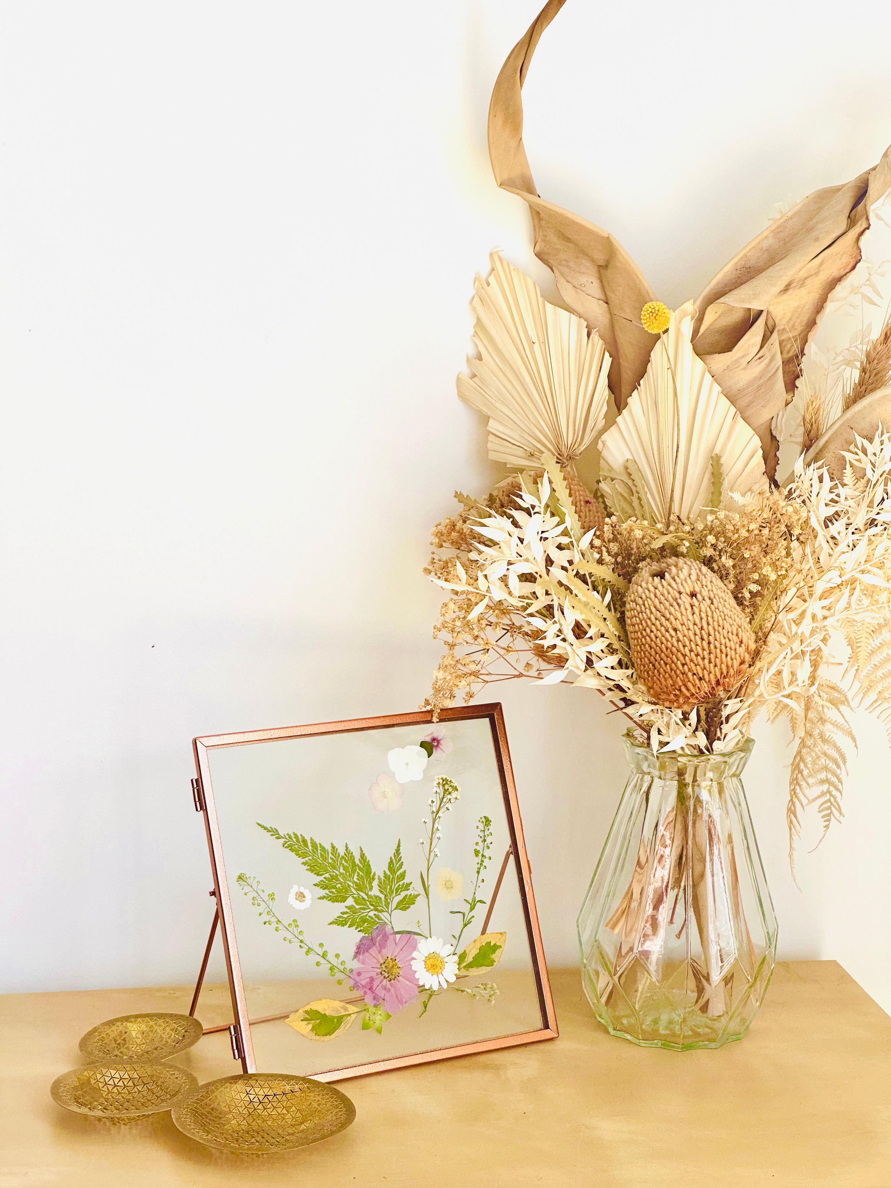 8 x 8” (20cm x 20cm) Copper Style Pressed Flower Frame